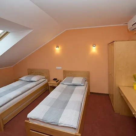 U Holosia Osowiec (Kuyavian-Pomeranian)